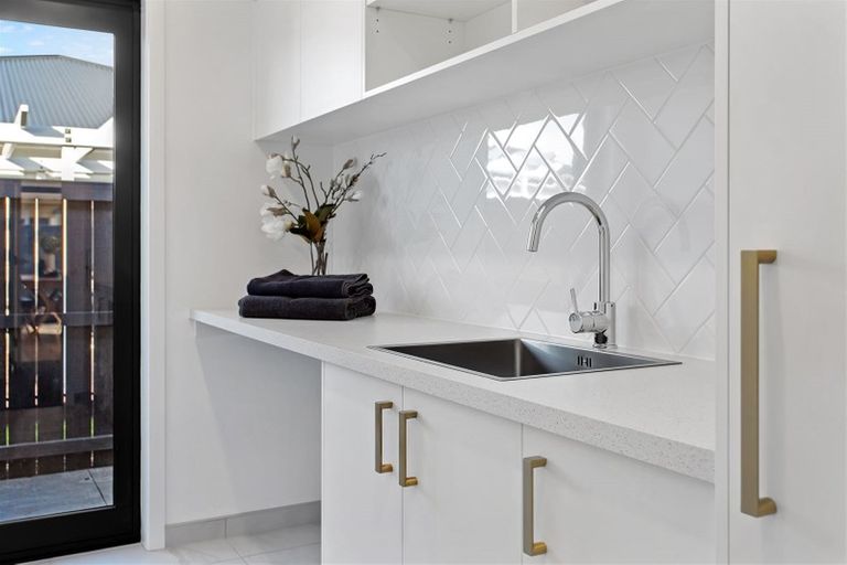 Photo of property in 27 Valour Drive, Rangiora, 7400