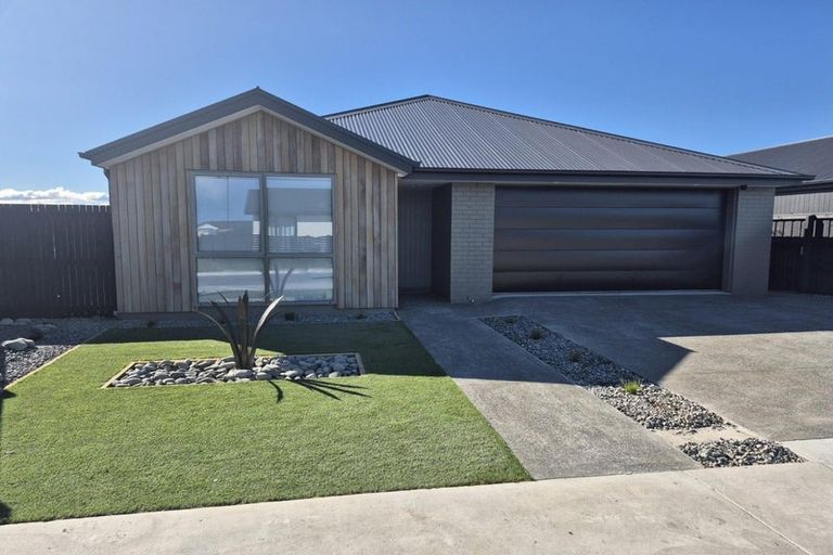 Photo of property in 30 Mcgrath Lane, Rangiora, 7400