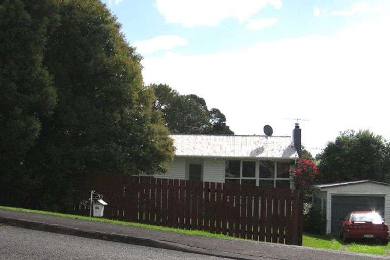 Photo of property in 1/19 Matipo Road, Te Atatu Peninsula, Auckland, 0610