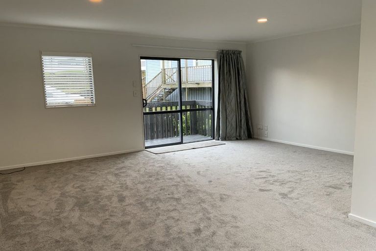 Photo of property in 49a Clayburn Road, Glen Eden, Auckland, 0602