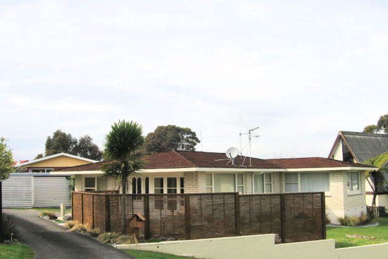 Photo of property in 12 Bay Street, Matua, Tauranga, 3110