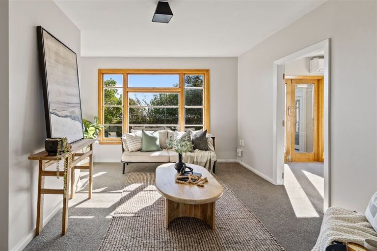 Photo of property in 99 Dyers Pass Road, Cashmere, Christchurch, 8022