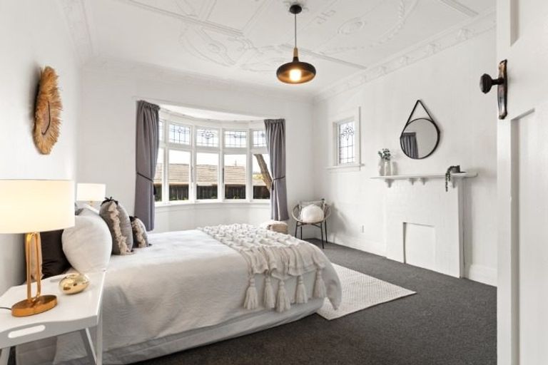 Photo of property in 33 Beach Street, Saint Clair, Dunedin, 9012