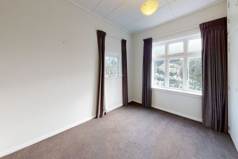 Photo of property in 39 Mornington Road, Brooklyn, Wellington, 6021