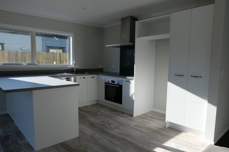 Photo of property in 32 Koru Loop, Paraparaumu, 5032