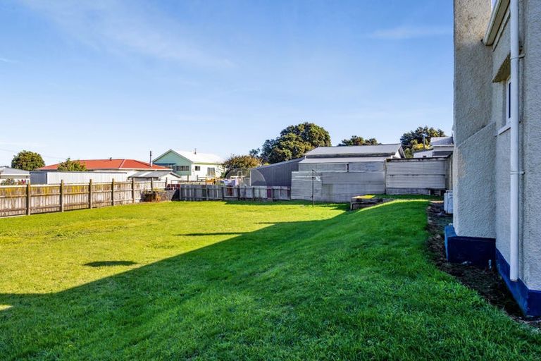 Photo of property in 35 Norfolk Street, Patea, 4520