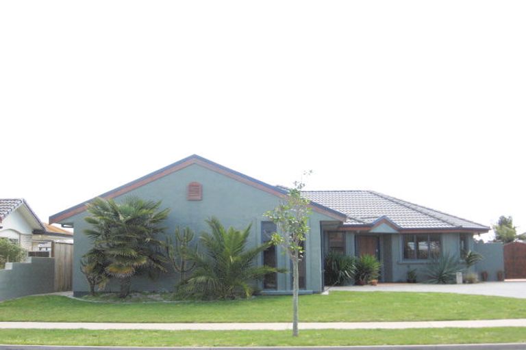 Photo of property in 8 Aranui Drive, Papamoa Beach, Papamoa, 3118