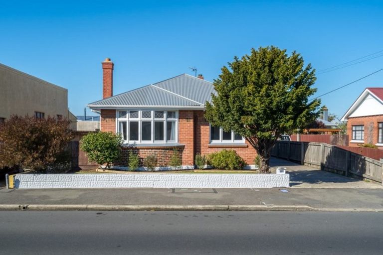 Photo of property in 137 Bay View Road, South Dunedin, Dunedin, 9012