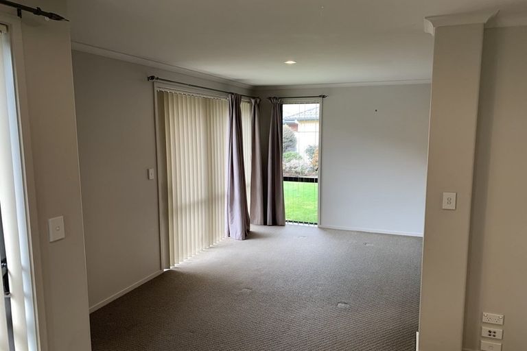 Photo of property in 10 Holcroft Place, Huntington, Hamilton, 3210