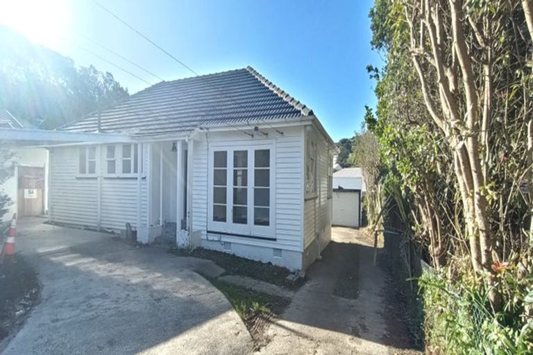 Photo of property in 16 Kipling Street, Johnsonville, Wellington, 6037