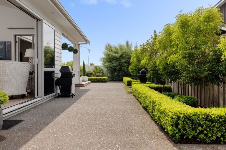 Photo of property in 1 Astelia Lane, Papamoa Beach, Papamoa, 3118