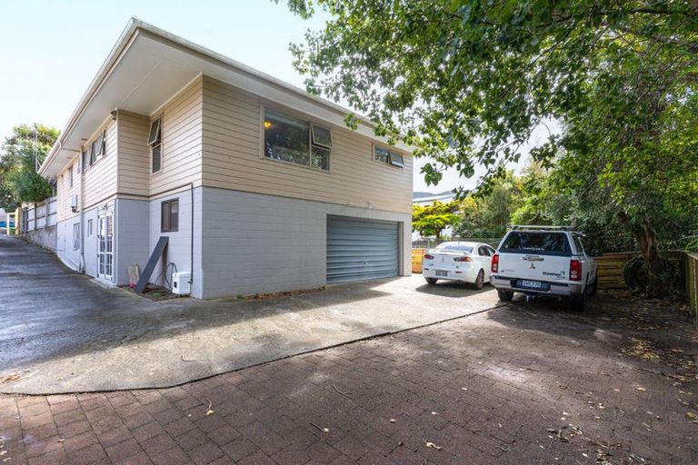 Photo of property in 110a Main Road, Tawa, Wellington, 5028