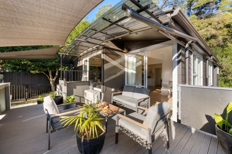 Photo of property in 33 Milton Terrace, Picton, 7220