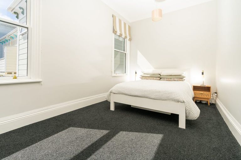 Photo of property in 84 Roxburgh Street, Mount Victoria, Wellington, 6011