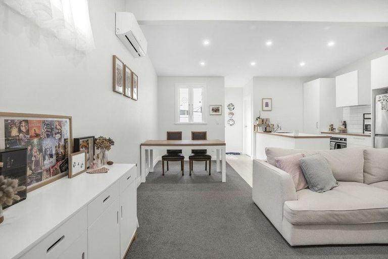 Photo of property in 16 Herald Street, Berhampore, Wellington, 6023