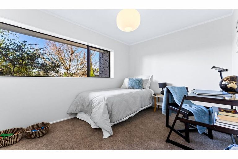 Photo of property in 74 Porritt Avenue, Chatswood, Auckland, 0626