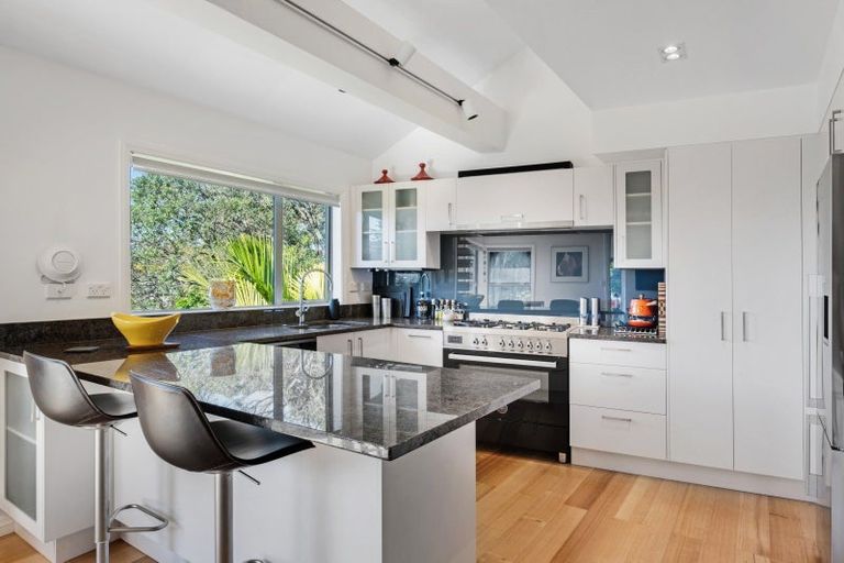 Photo of property in 7 Fenton Terrace, Cockle Bay, Auckland, 2014