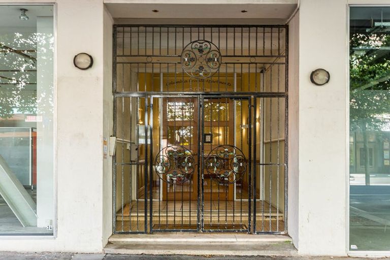 Photo of property in Columbia Apartments, 22/32 Cuba Street, Te Aro, Wellington, 6011