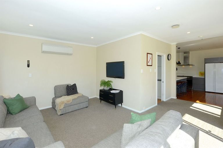 Photo of property in 1/68 Searells Road, Strowan, Christchurch, 8052