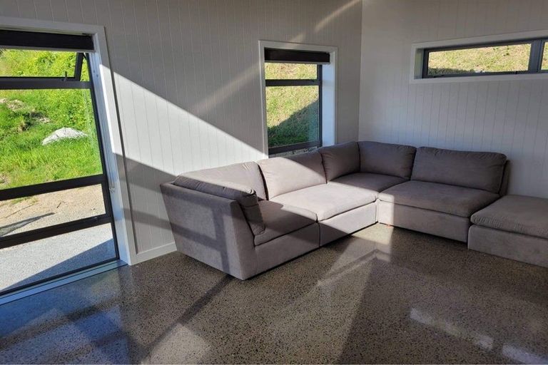 Photo of property in 5 Hihi Place, Waikanae, 5036