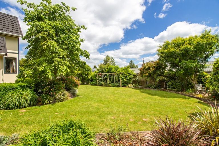 Photo of property in 12 Elmslie Place, Owhata, Rotorua, 3010