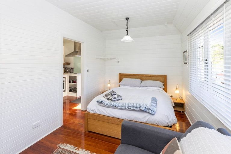 Photo of property in 39 Holly Road, St Albans, Christchurch, 8014