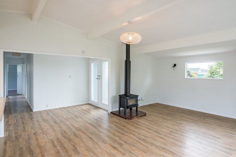 Photo of property in 32 Sylvan Avenue, Waikanae, 5036