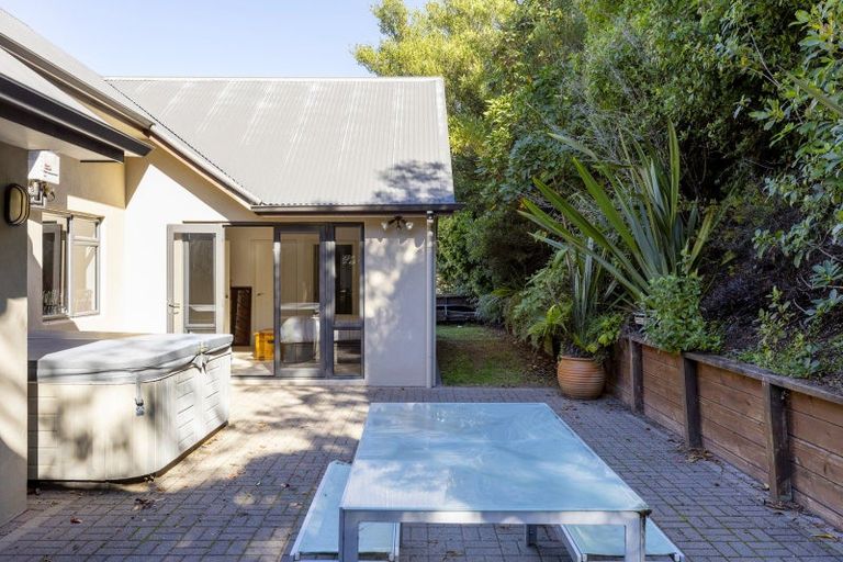 Photo of property in 214 Mapara Road, Acacia Bay, Taupo, 3385