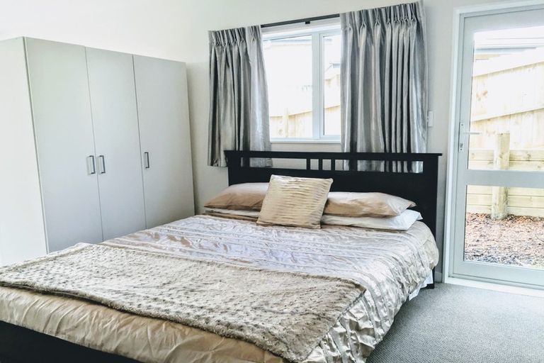 Photo of property in 30a Schnapper Rock Road, Schnapper Rock, Auckland, 0632