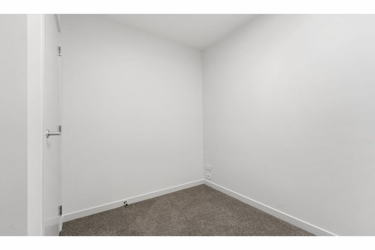 Photo of property in 2/46 Jane Maree Road, Kumeu, 0810