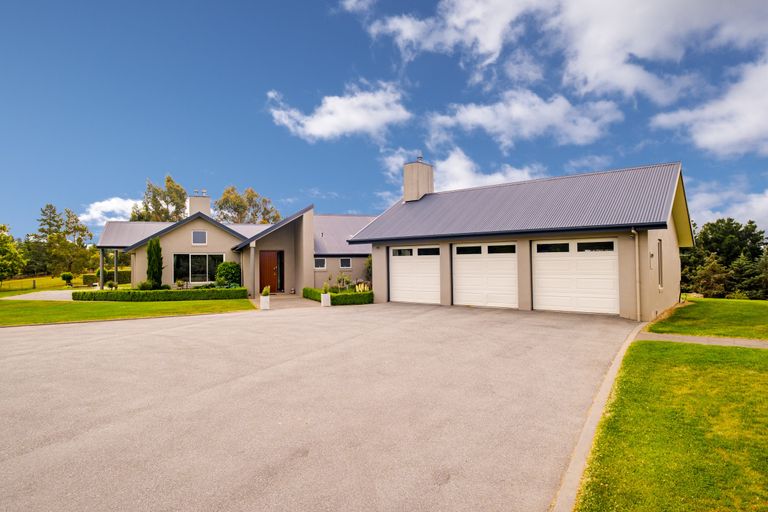 Photo of property in 60 Gilligans Gully Road, Alexandra, 9320