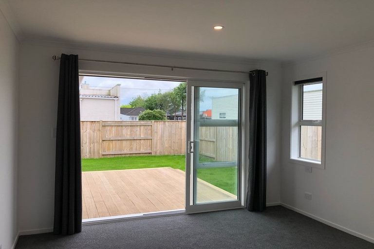 Photo of property in 19a Mckenzie Street, Levin, 5510