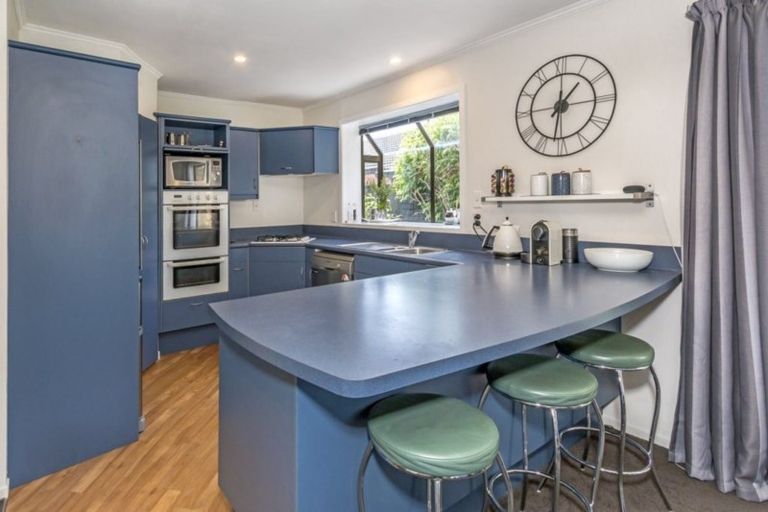 Photo of property in 88 Waratah Street, Avondale, Christchurch, 8061