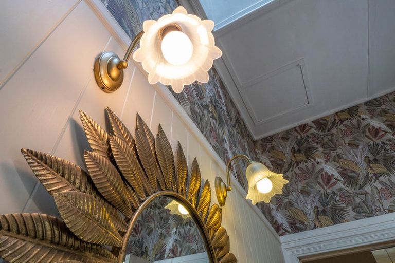 Photo of property in 9 Robertson Street, Russell, 0202