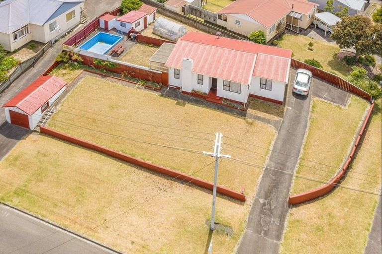 Photo of property in 28 Konini Street, Tawhero, Whanganui, 4501