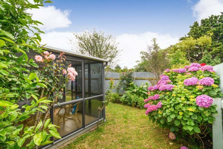 Photo of property in 3 Ronberg Street, Highbury, Palmerston North, 4412