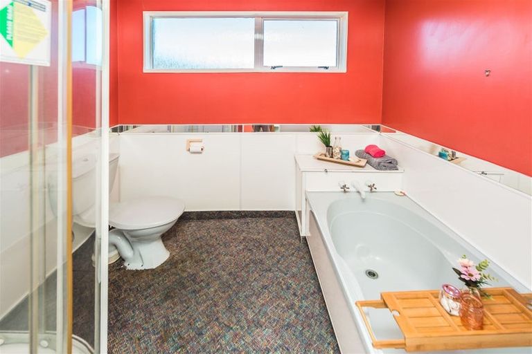 Photo of property in 36 Parkes Avenue, Saint Johns Hill, Whanganui, 4501