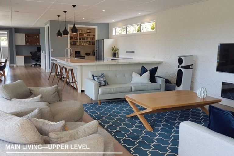 Photo of property in 31 Brick Bay Drive, Sandspit, Warkworth, 0982