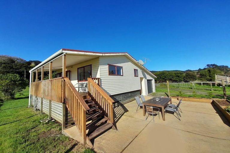 Photo of property in 4 Cemetery Road, Kuaotunu, Whitianga, 3592