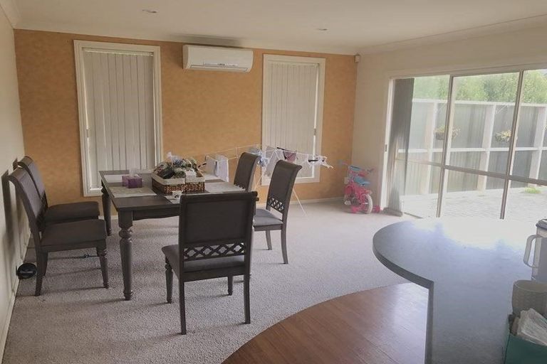 Photo of property in 4 Xena Way, Henderson, Auckland, 0612