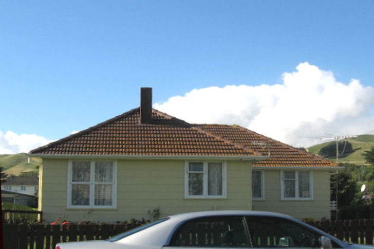 Photo of property in 17 D'urville Street, Cannons Creek, Porirua, 5024