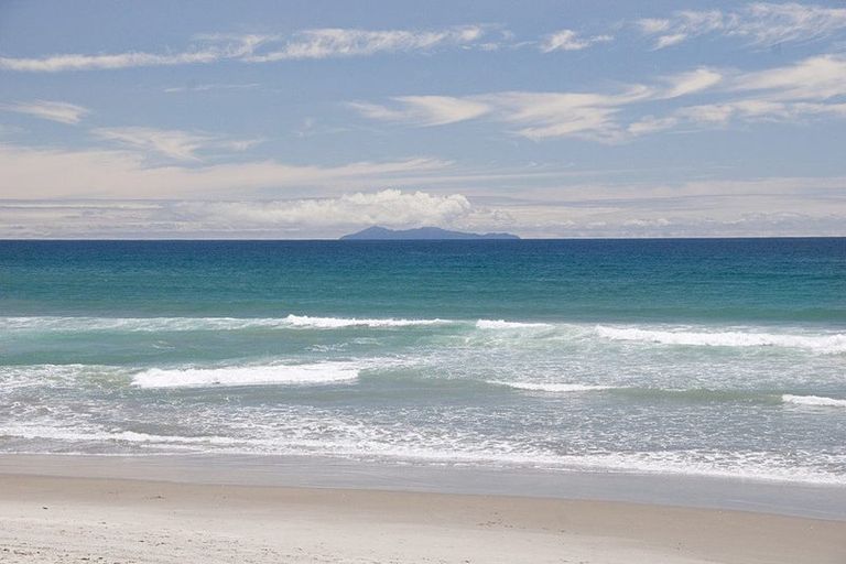 Photo of property in 24 Leet Crescent, Papamoa Beach, Papamoa, 3118