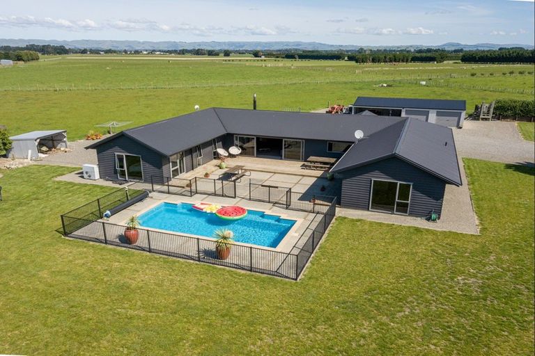 Photo of property in 2 Jordan Road, Waingawa, Carterton, 5791