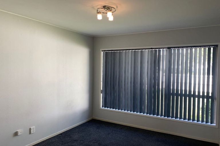 Photo of property in 8 Cromdale Avenue, Highland Park, Auckland, 2010