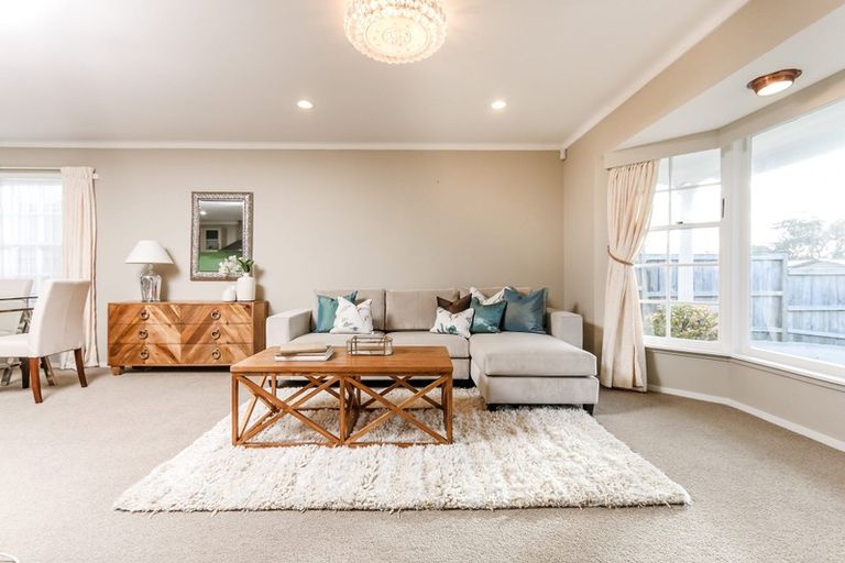 Photo of property in 37 Fratley Avenue, Farm Cove, Auckland, 2012