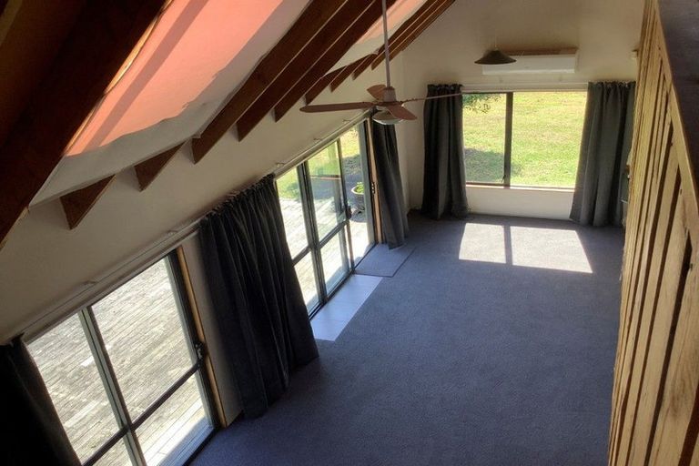 Photo of property in 2 Moss Lane, Raumati Beach, Paraparaumu, 5032