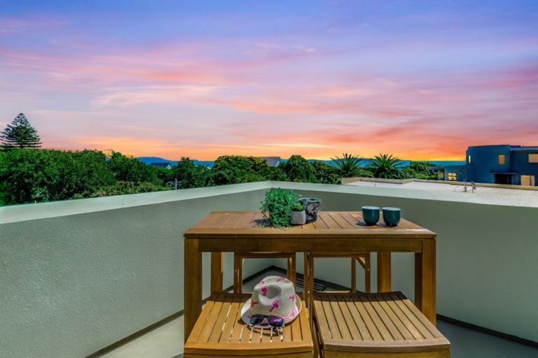 Photo of property in 8 Kohutuhutu Road, Raumati Beach, Paraparaumu, 5032