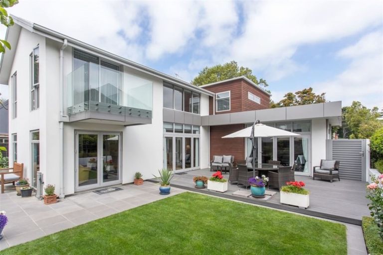 Photo of property in 21a Wai-iti Terrace, Burnside, Christchurch, 8053