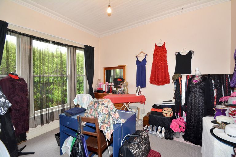 Photo of property in 136 Taieri Road, Kaikorai, Dunedin, 9010
