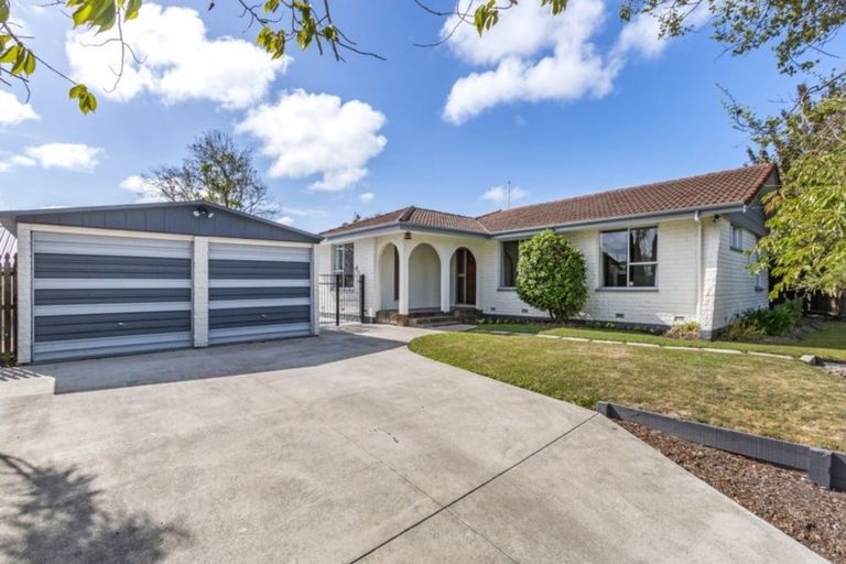 Photo of property in 88 Dunbarton Street, Redwood, Christchurch, 8051